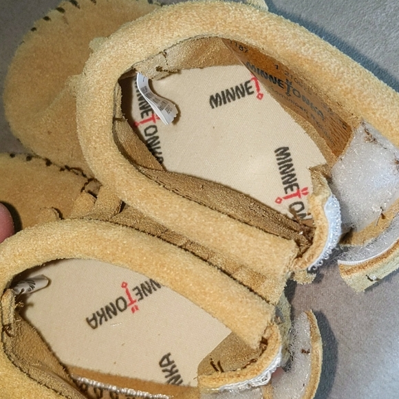 Minnetonka Size 1 Infant Baby Mocassins Leather - Picture 8 of 12